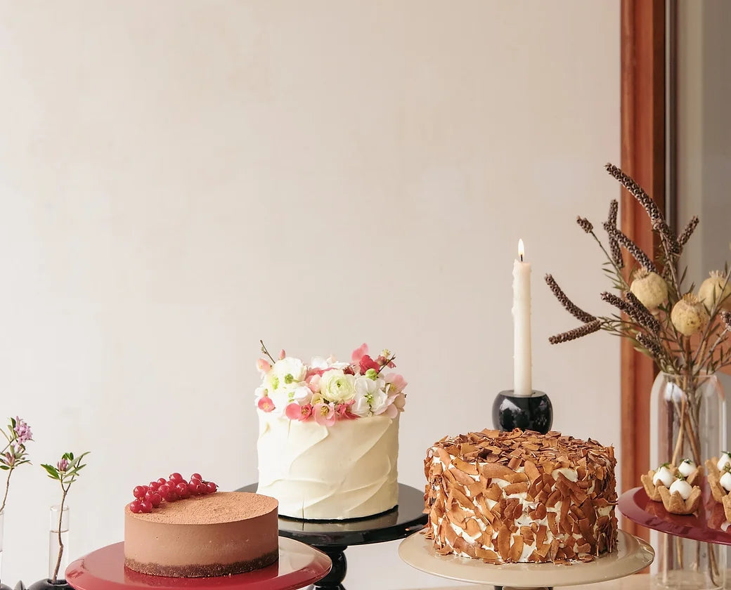 CRESCENDO CAKE STAND - Small, beige
