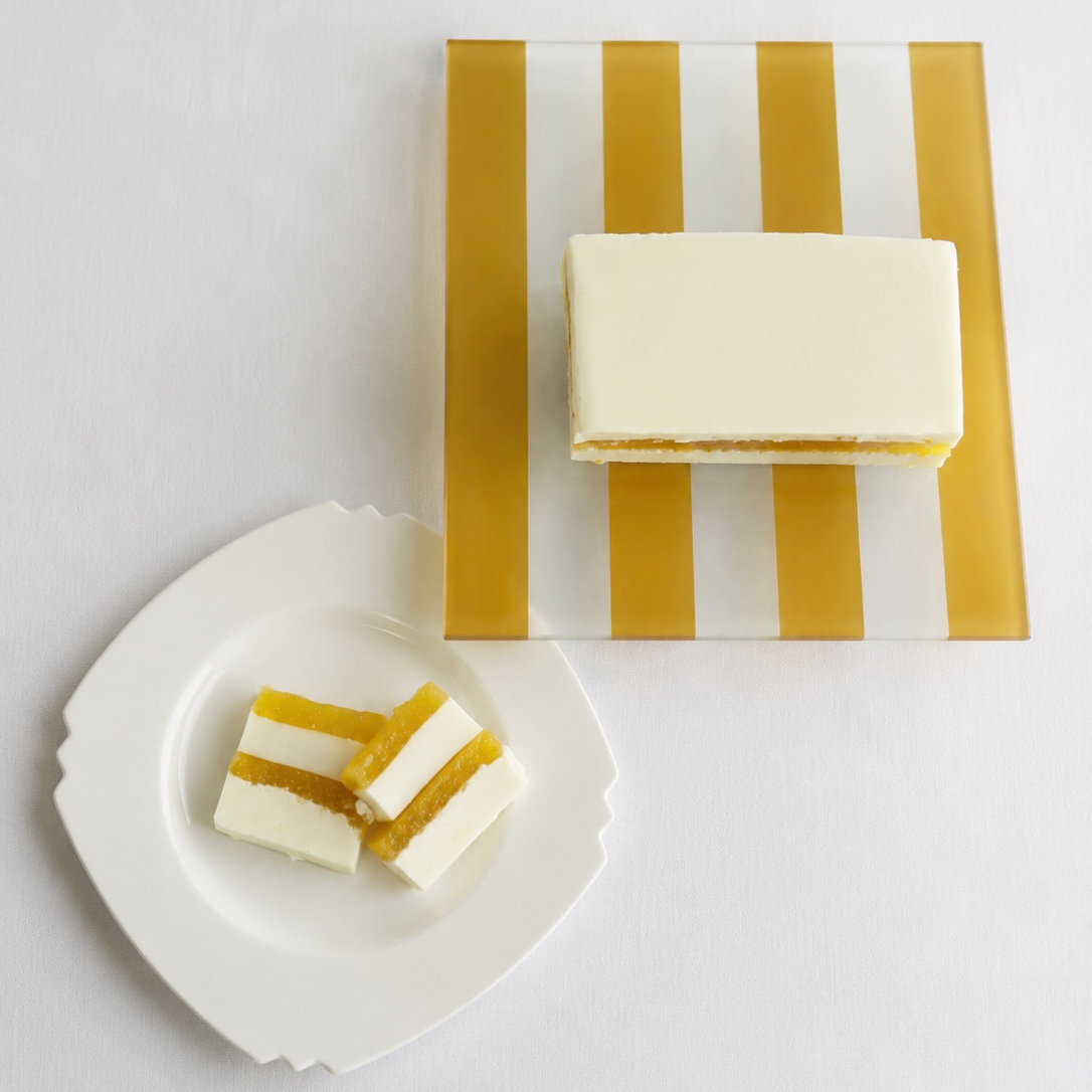 De Stijl Striped Food stand, striped - orange