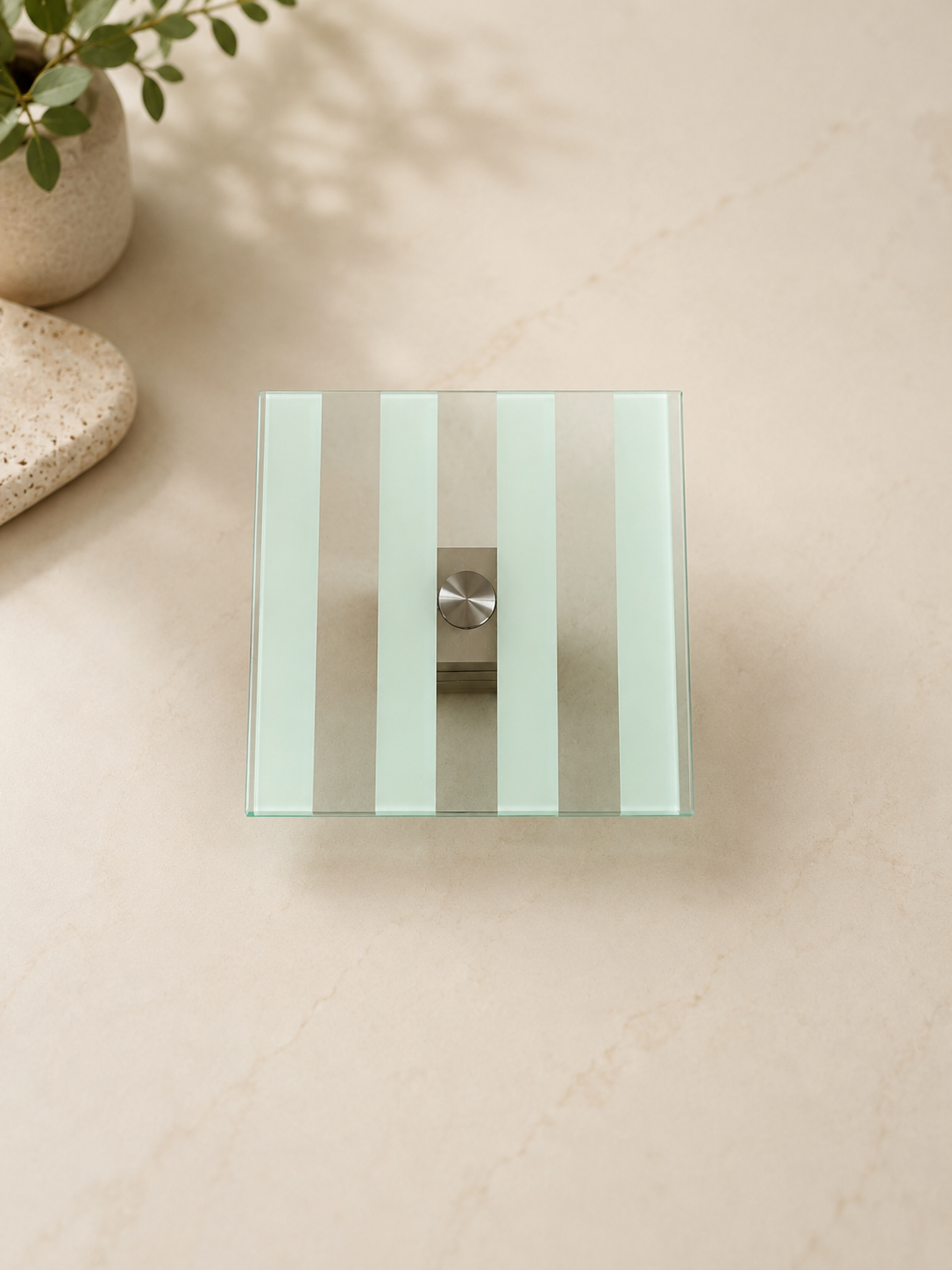 De Stijl Striped Food stand
