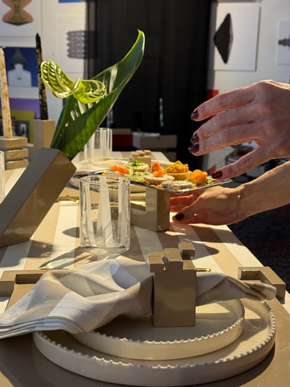 De Stijl Metal Food stand